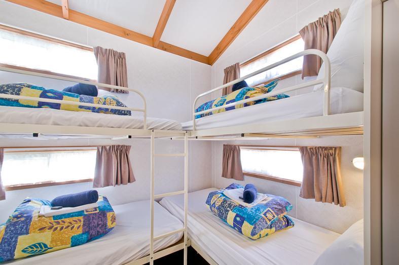 Warragul Gardens Holiday Park Стая снимка