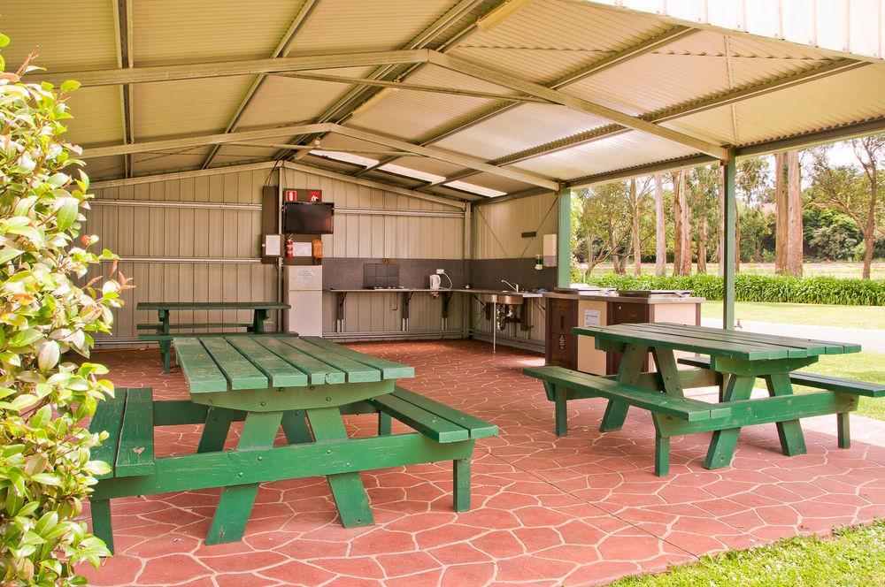 Warragul Gardens Holiday Park Екстериор снимка