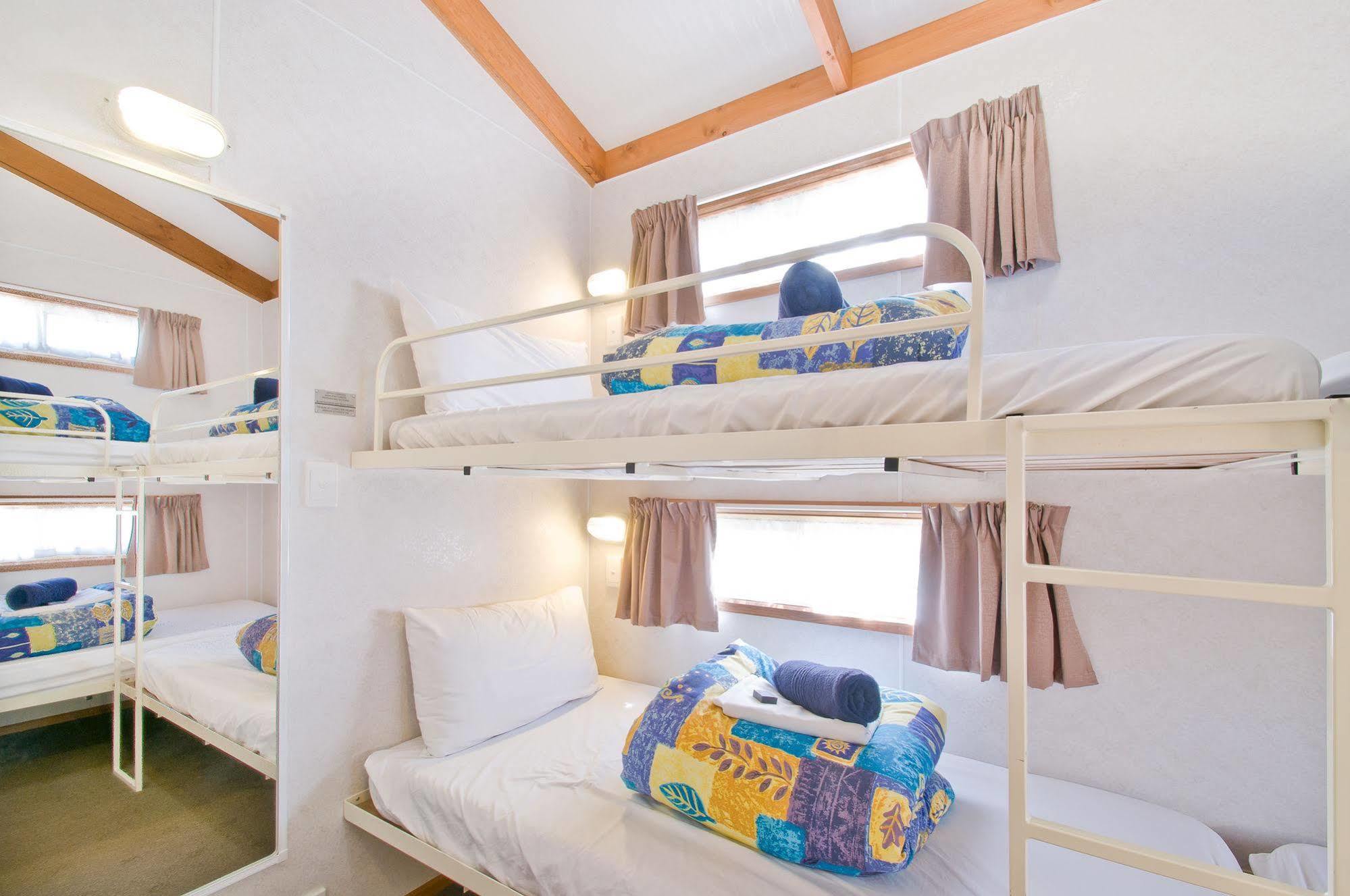 Warragul Gardens Holiday Park Екстериор снимка